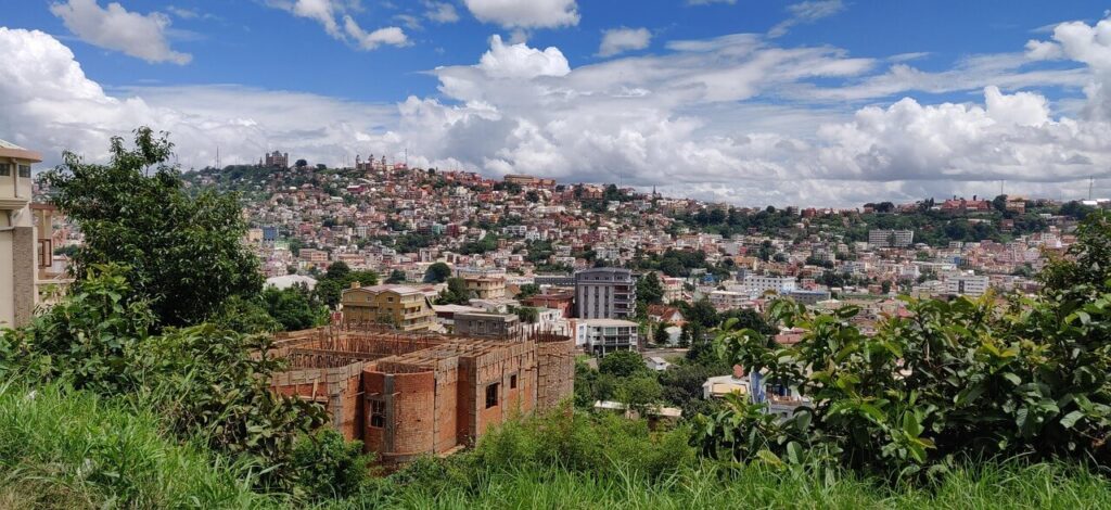 IT Outsourcing in Madagascar: Costs, Risks, and Best Practices